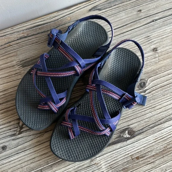 Chaco Women’s Z/Cloud X2 navy blue with red accents Size W5 - Picture 4 of 7